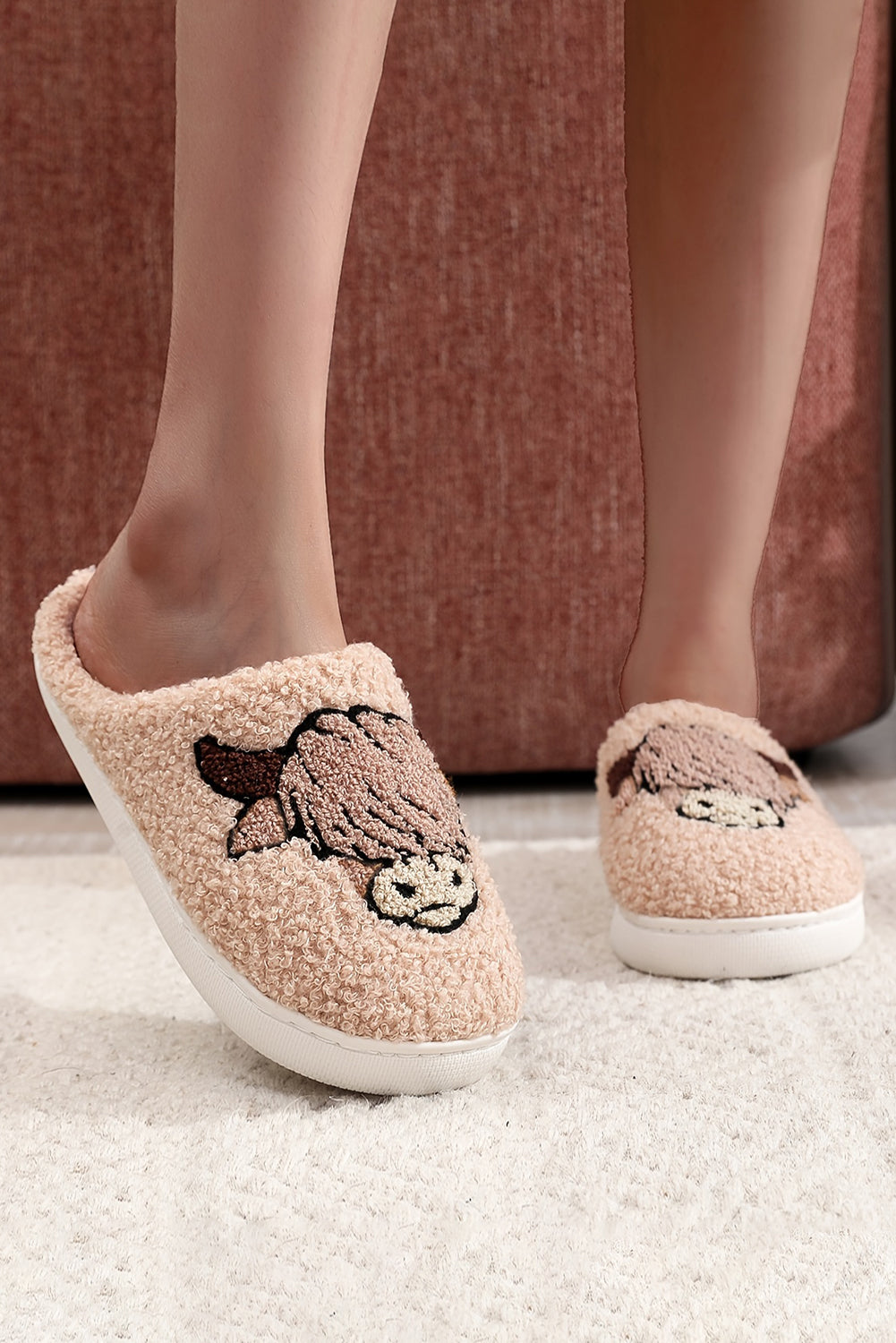 Parchment Cartoon Animal Plush Slippers